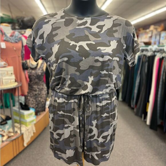 Zenana Ladies Med Camo Romper - Picture 1 of 8